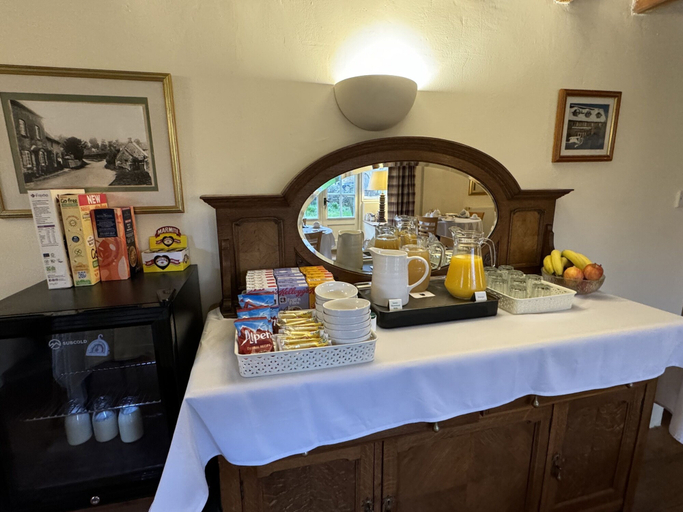 Food & Drinks 5, Guiting Guest House, Gloucestershire