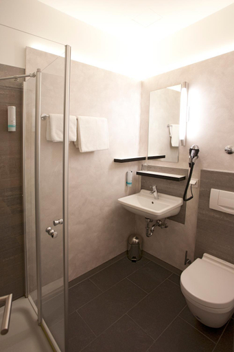 Bathroom 4