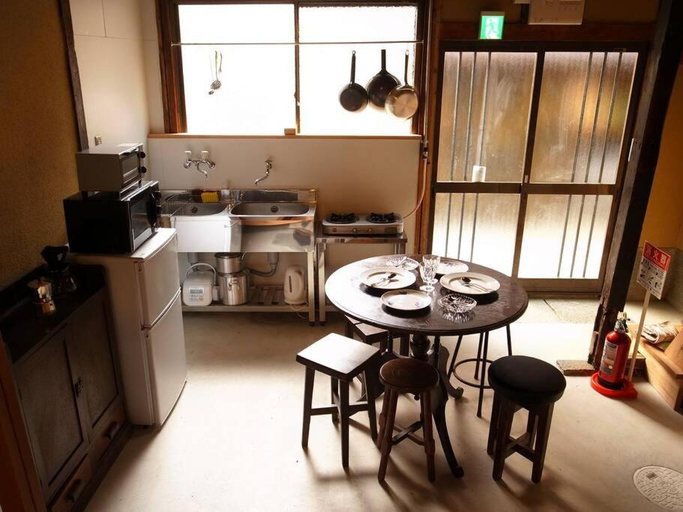 Others 5, Higashi Matsuyacho East, Kyoto