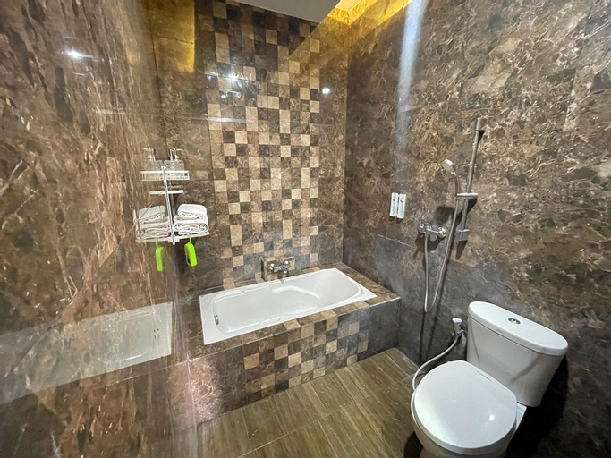 Bathroom 9
