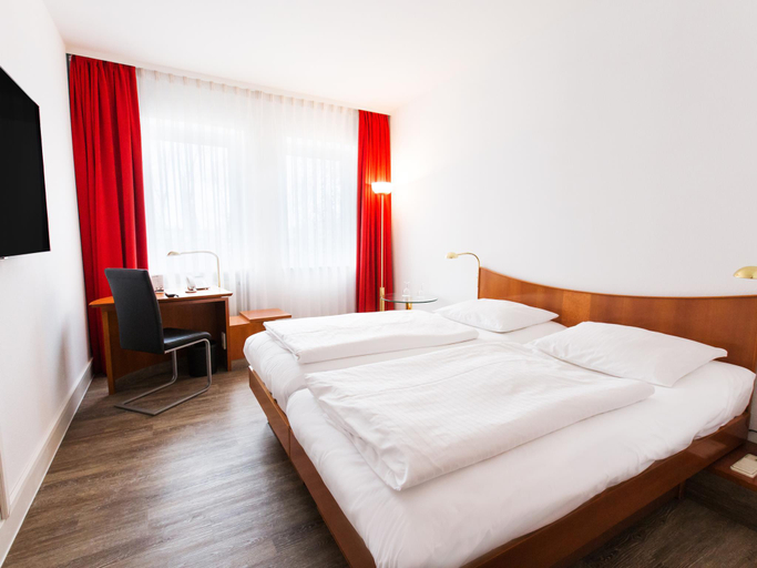 Bedroom 2, Dormero Hotel Dresden Airport, Dresden