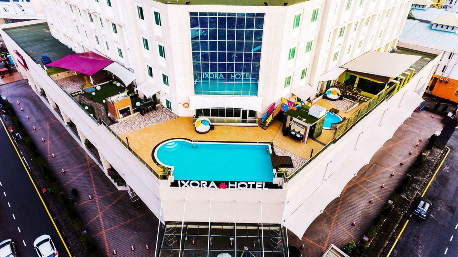 Exterior 9