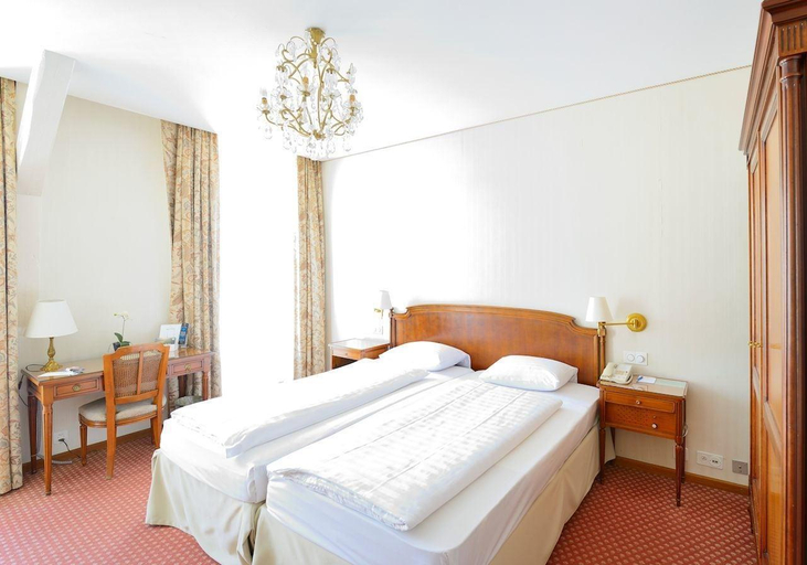 Bedroom 26