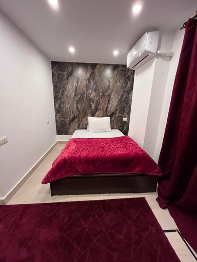 Bedroom 2, Sol Pyramid Inn, Al-Ahram