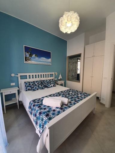 Others 4, Magilu Case con Jacuzzi, Trapani