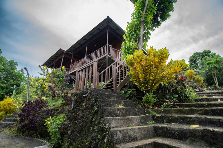 Exterior 6