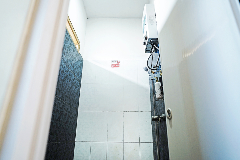 Bathroom 7