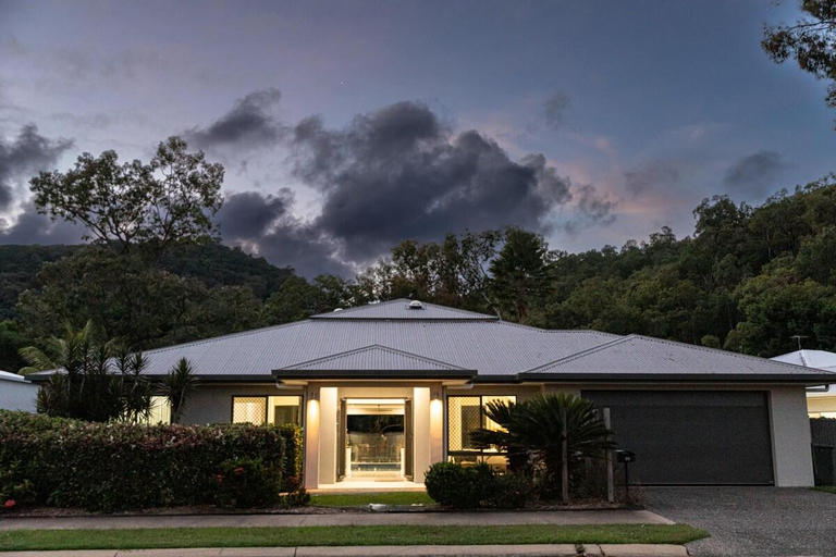 Others 5, Villa Maasai - Coastal Luxury With a Heated Pool, Cairns