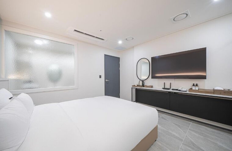 Bedroom 2, STAY SANGMU, Gwangsan