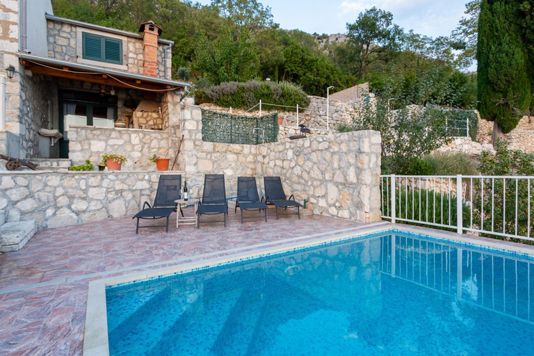 Sport & Beauty 4, Village house Ana Dubravica, Pojezerje