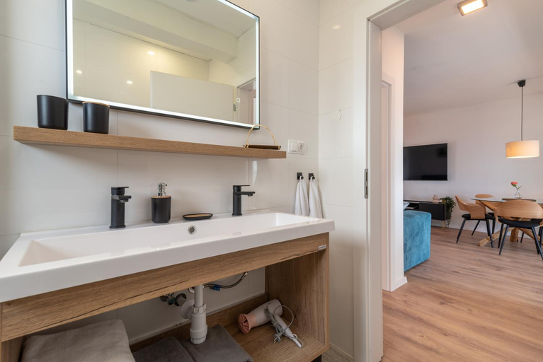 Bathroom 3, Villa Eight by D, Okrug