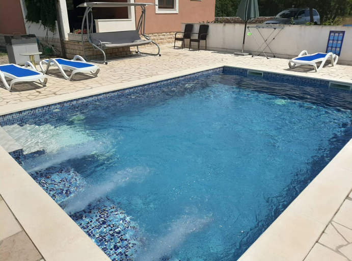 Sport & Beauty 4, Hillside Villa in Trogir With Pool, Terrace, and Stunning City View, Seget