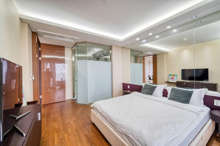 Bedroom 2, ZCC3_제주 오션스타콘도#섭지코지 해안옆#성산일충봉#환상적인 오션뷰~, Seogwipo