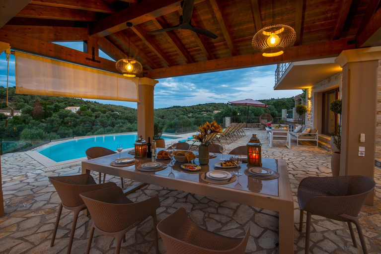 Food & Drinks, Ozias House, Ionian Islands