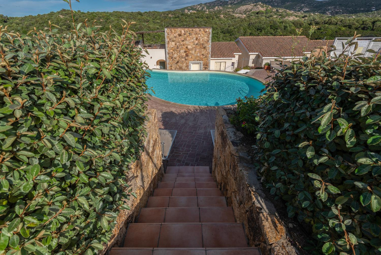 Sport & Beauty 2, Elegant Residence Ea Bianca 2 Bedroom sleeps 6 ( + extra bed available), Olbia-Tempio