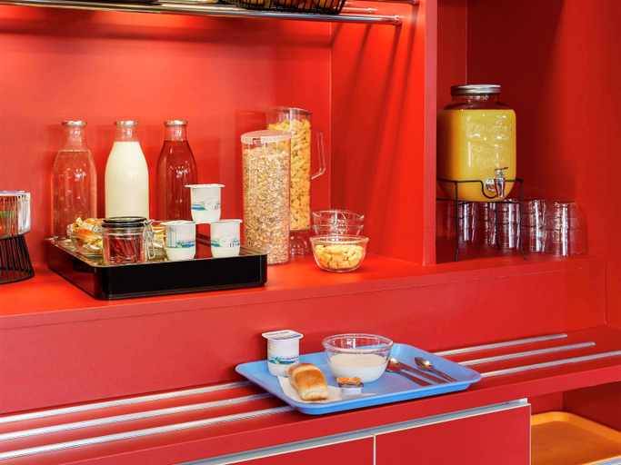 Food & Drinks 2, hotelF1 Toulouse Airport, Haute-Garonne
