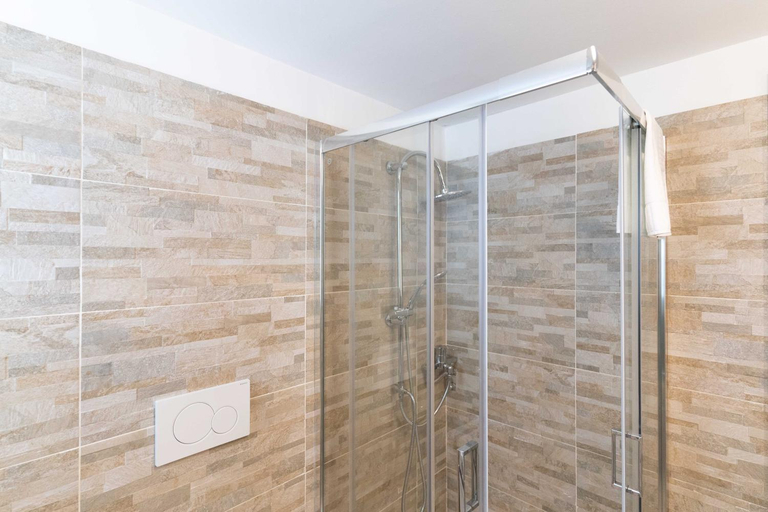 Bathroom 3, Villa Armida, Bari