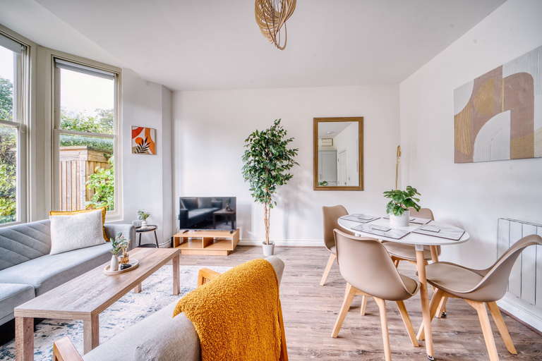 Others 4, Stunning 2 Bed City Centre & Bute Park, Cardiff