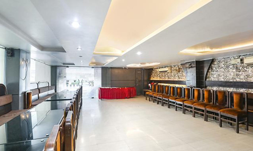 Food & Drinks, FabHotel DPS International, Kaushambi