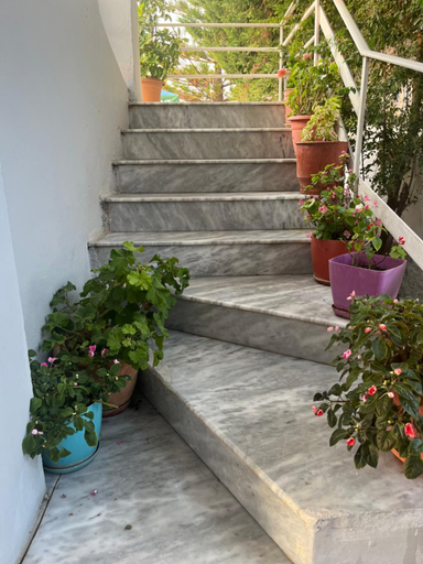 Others 2, Villa Yseni, Vlorës
