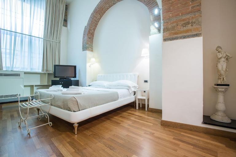 Bedroom 24