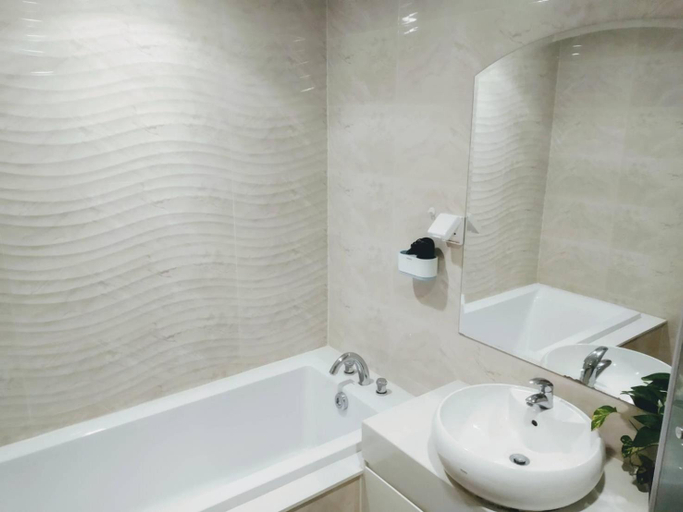 Bathroom 4, Vinhomes Time City and Parkhill Premium Apartment, Hai Bà Trưng