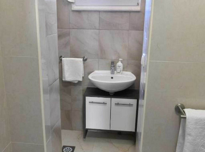 Bathroom 4, Charming Sinj Town Studio Apartments, Sinj