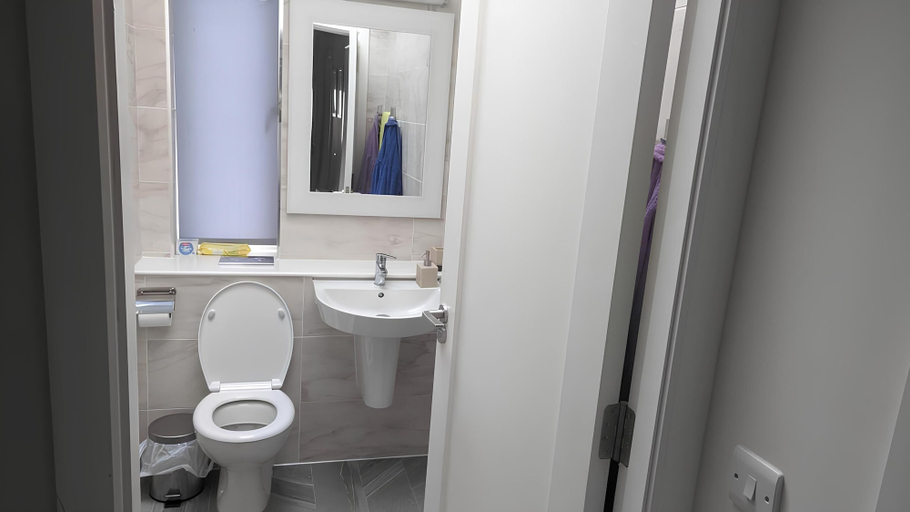 Bathroom 3, Private Rooms in a Peaceful Neighborhood, Dublin
