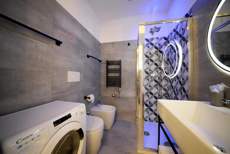 Bathroom 3, San Saba Street Apartment 46, Rome