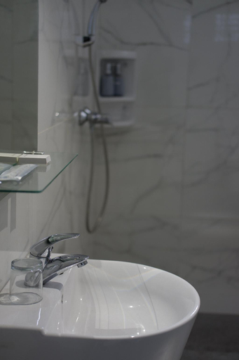 Bathroom 6