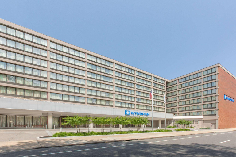Exterior 3