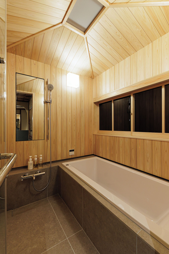 Bathroom 3, The Villa Higashiyama Roji Kazeno Heritage, Kyoto