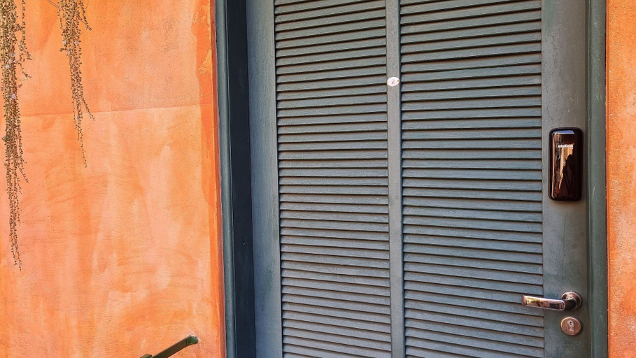 Others 4, Casa Finestra, São Paulo