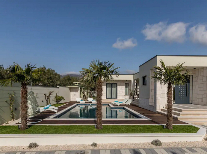 Exterior & Views, Sophisticated Oasis Residence Villa With Pool, Kaštela