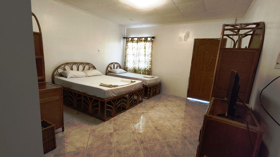 Bedroom 3, Bluewaves - Basdaku by Hiverooms, Moalboal