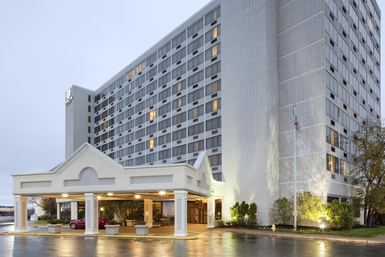 Exterior & Views 2, DoubleTree by Hilton St. Louis - Westport, Saint Louis