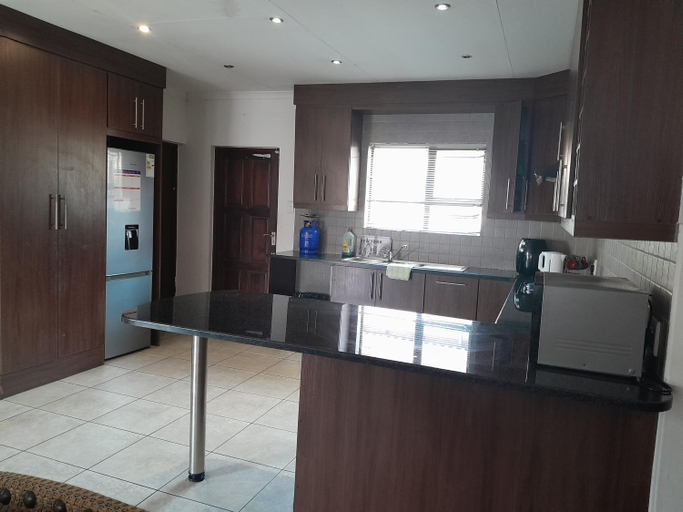 Others 4, Secunda BackPackers, Gert Sibande