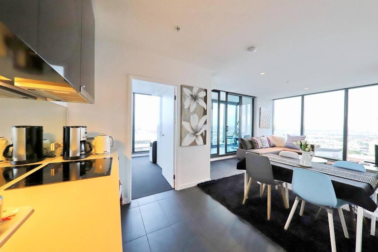 Food & Drinks, Nest Apartments Meet Upper West Side, Melbourne