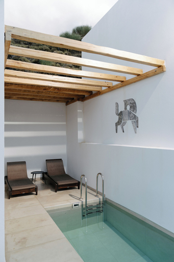 Sport & Beauty 3, Pnoes Skyros, Central Greece