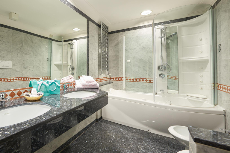 Bathroom 9
