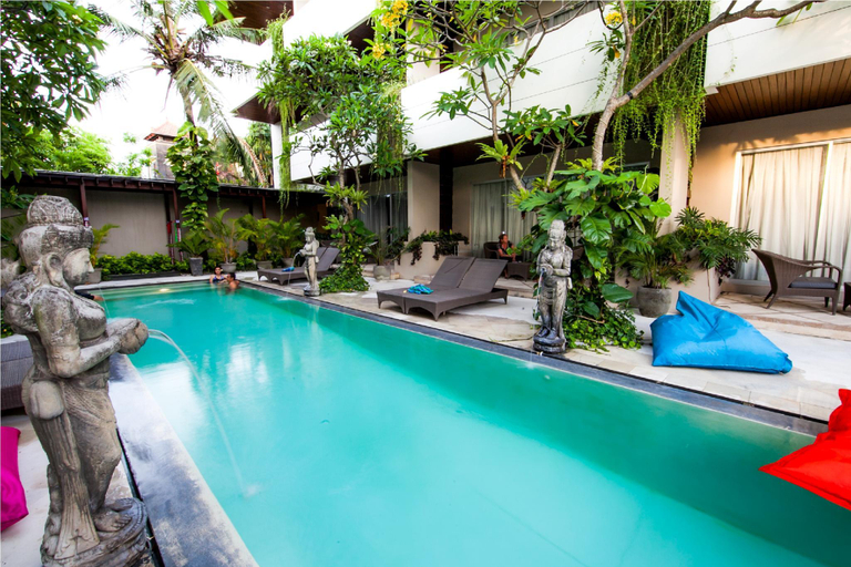 Swimming Pool 19