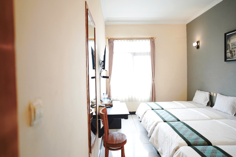 Bedroom 2, Saung Balibu Hotel, Bandung