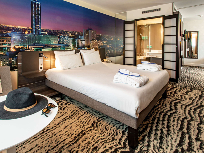 Bedroom 3, Novotel Paris 14 Porte d'Orléans, Paris