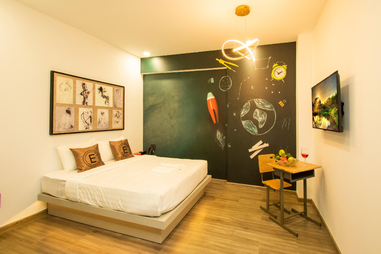 Bedroom 12