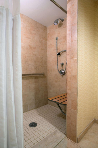Bathroom 16