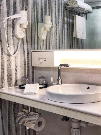 Bathroom 5