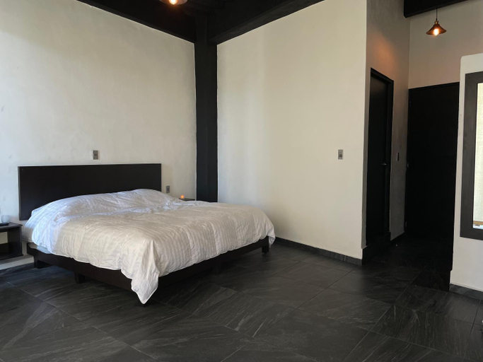 Others 5, DPJ HOTEL, Valle de Bravo