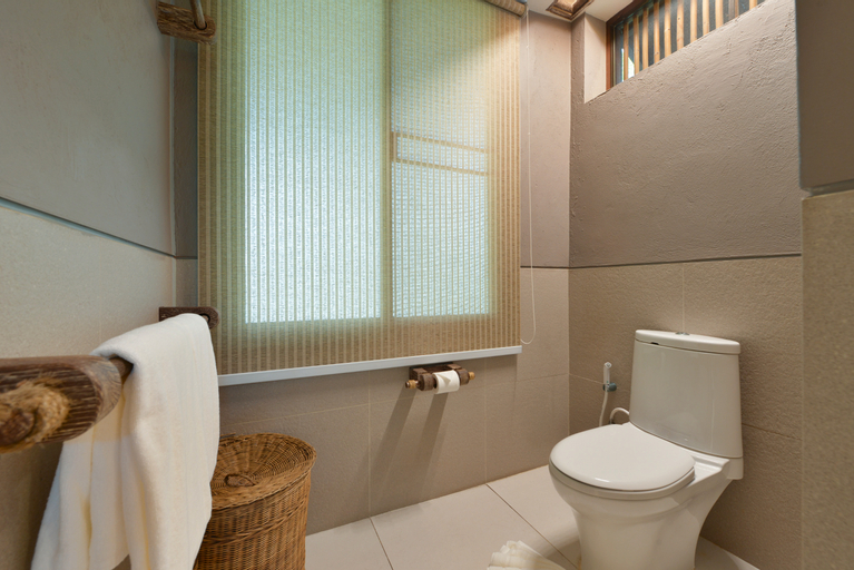 Bathroom 12