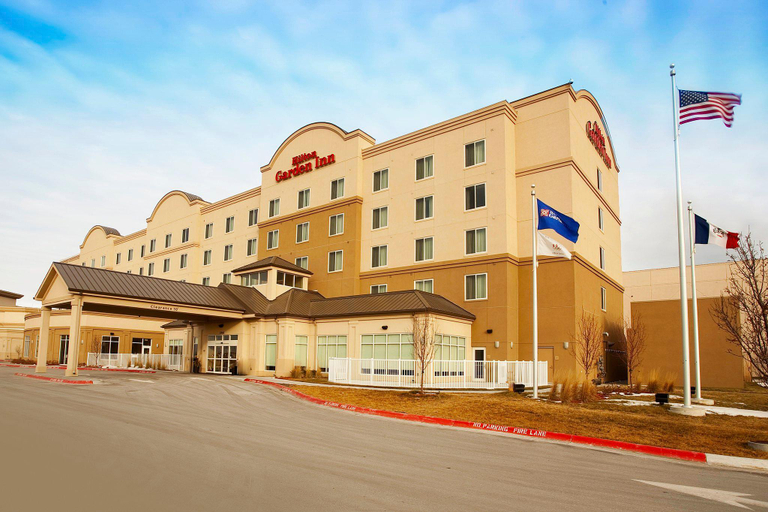 Exterior 15