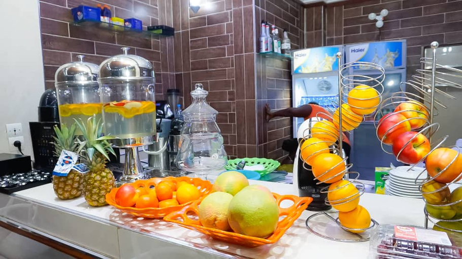 Food & Drinks 4, Hotel Darou Khoudoss, Dakar